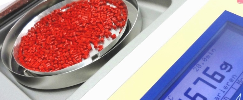 Gravimetrische Restfeuchte-Bestimmung Analyse und Identifikation von Kunststoffen